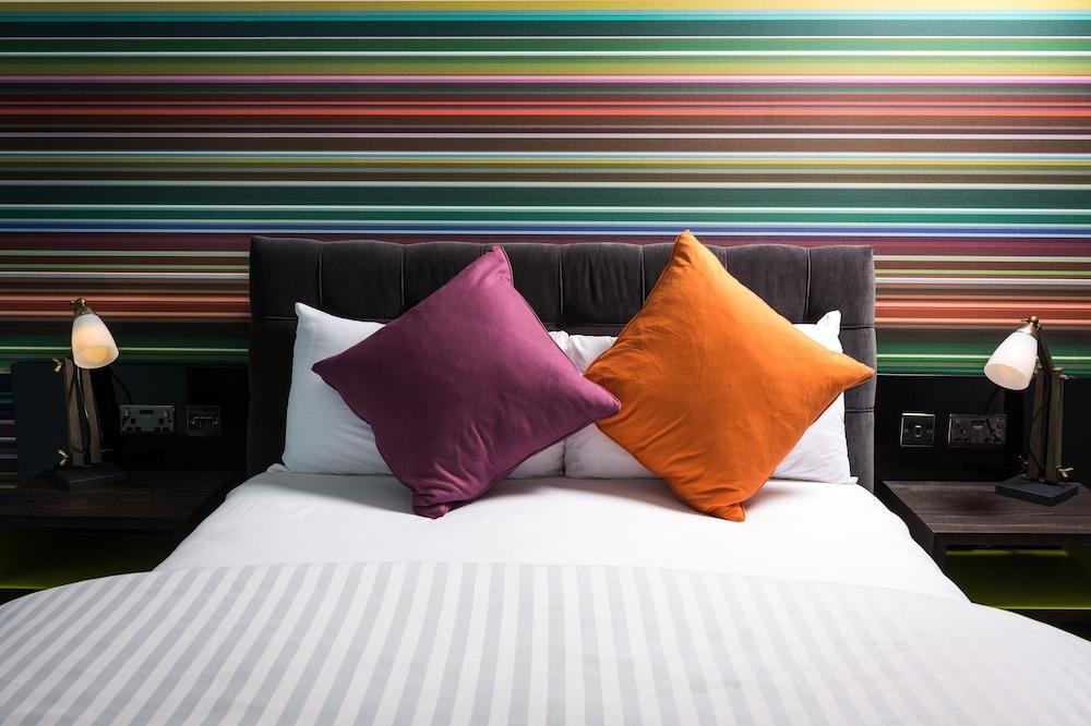 Premier Inn Warrington Centre ภายนอก รูปภาพ