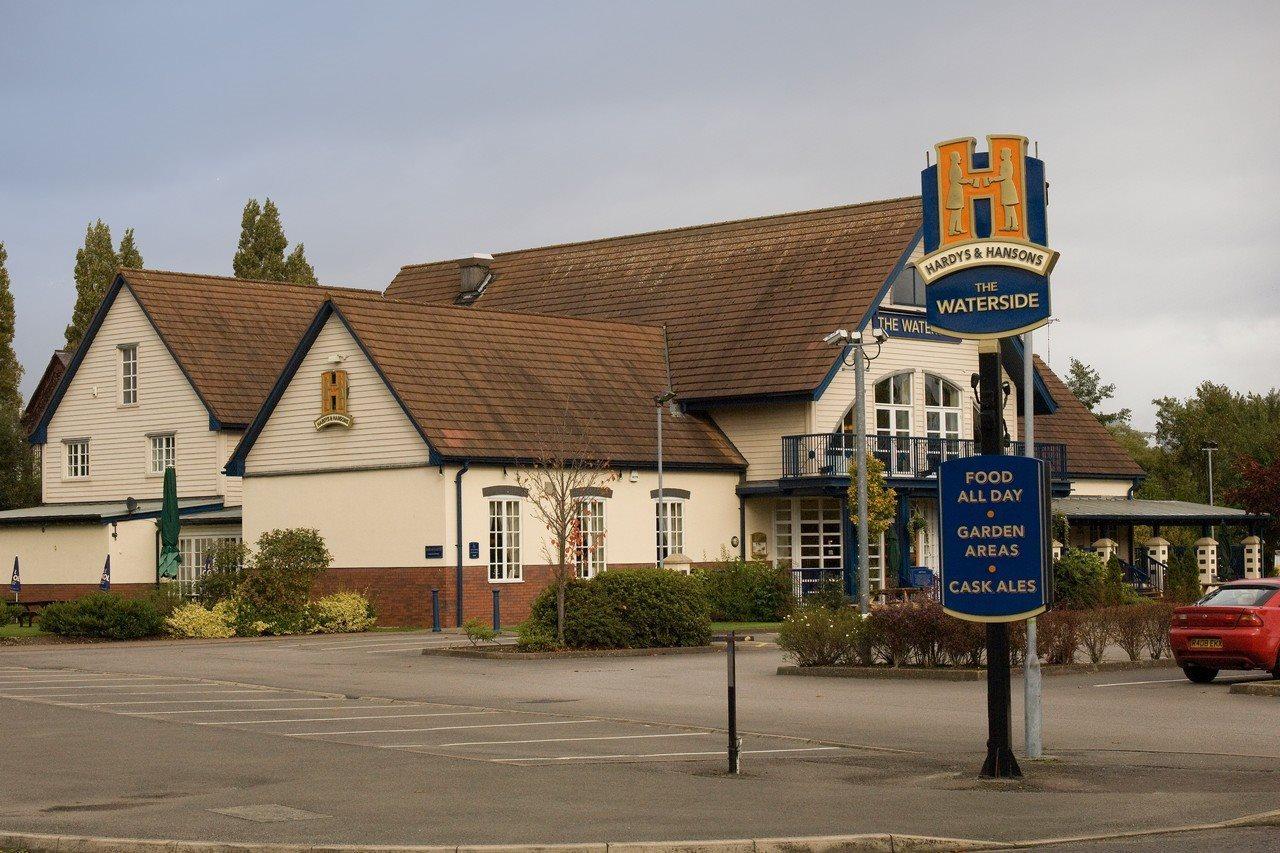 Premier Inn Warrington Centre ภายนอก รูปภาพ