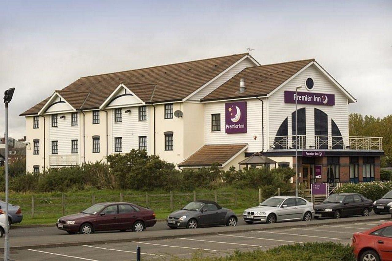 Premier Inn Warrington Centre ภายนอก รูปภาพ